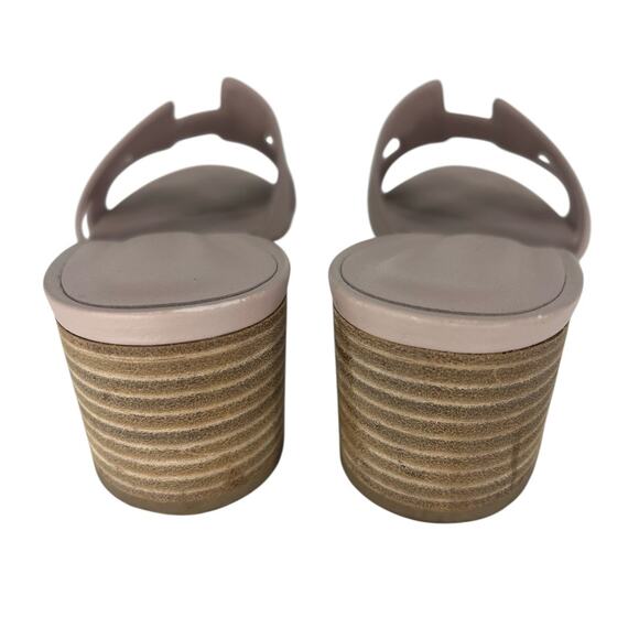 Hermès Oasis H Logo Slides in Light Pink - Picture 11 of 16